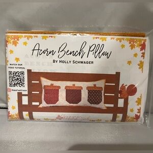 Acorn Bench Pillow Quilting Kit
